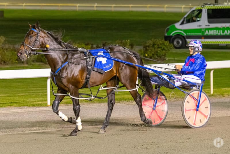 Ten To The Dozen 210423