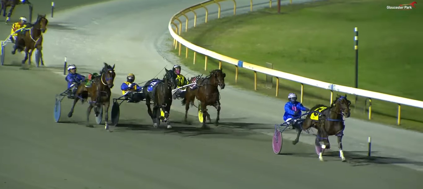 Mad Monday – D Roberts 151124