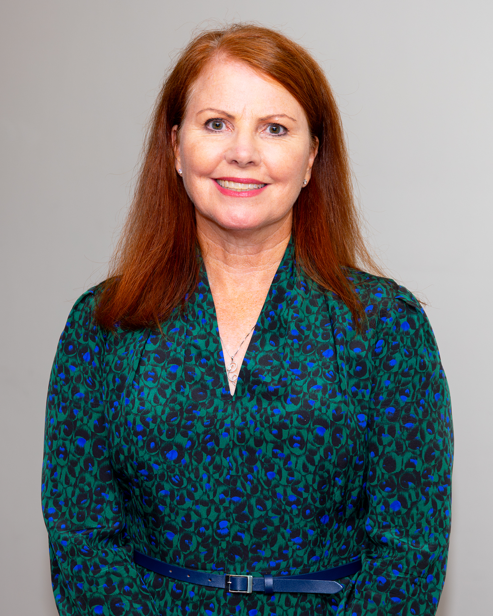 Ms Lisa Hando Member