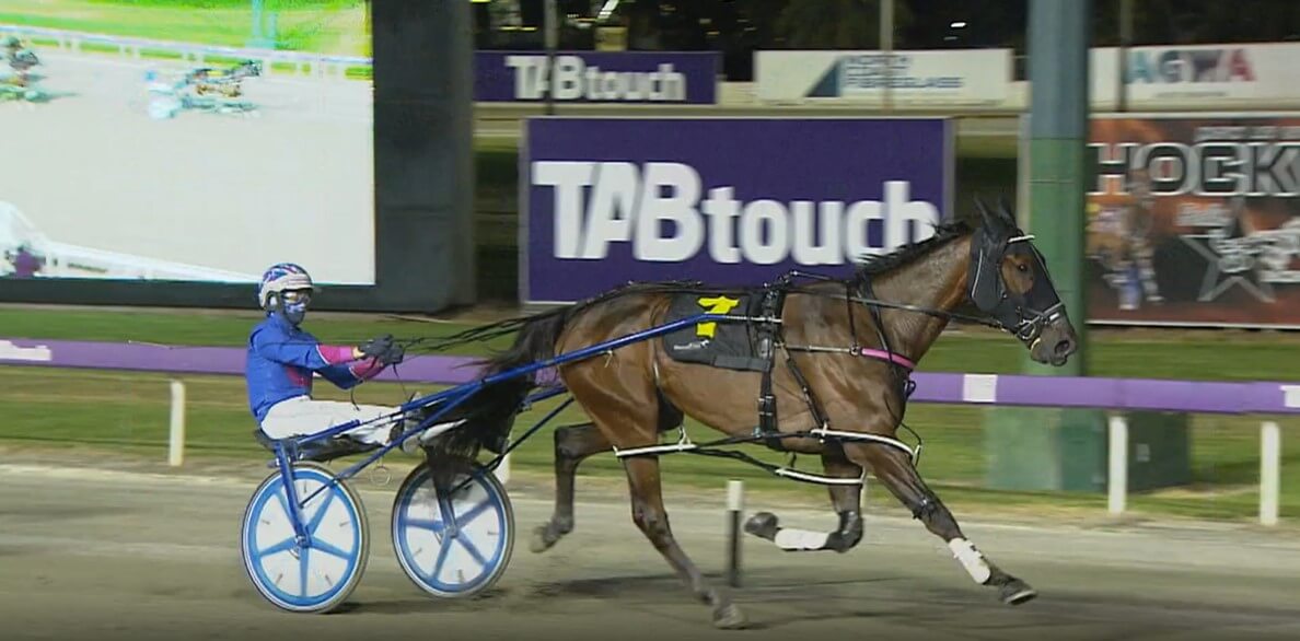 Justcallmemiki – D Roberts Race Replay141125